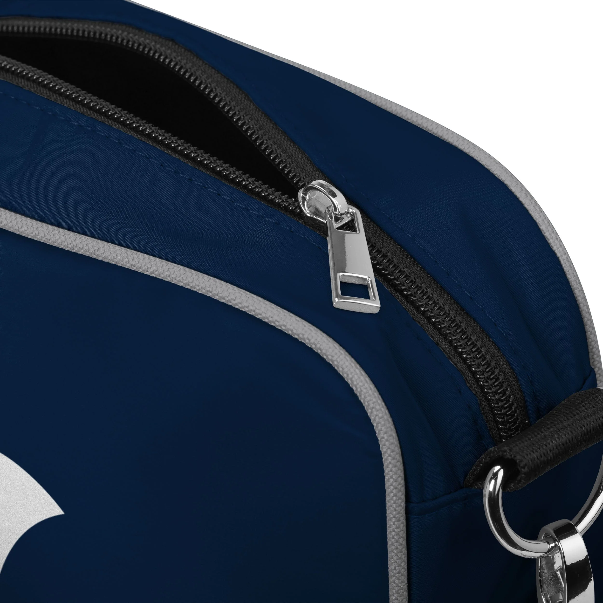 New York Yankees MLB Team Logo Crossbody Bag - Image 4