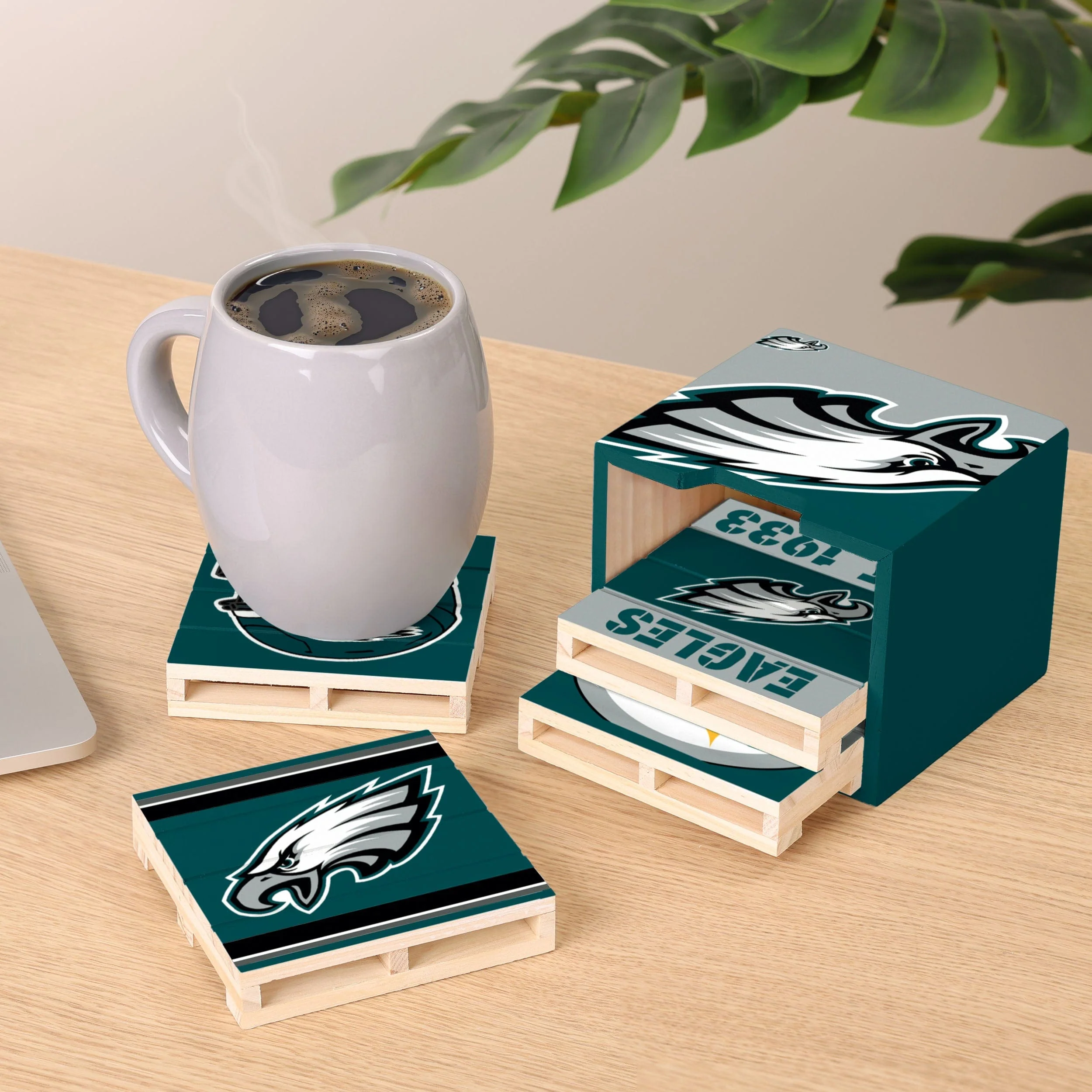 Philadelphia Eagles NFL 4 Pack Pallet Coaster Set - Image 2