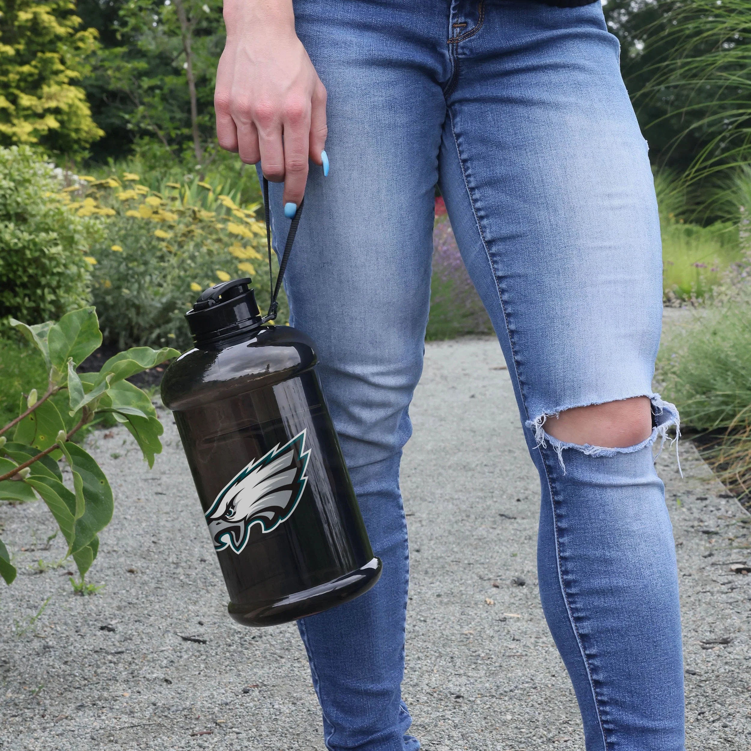 Philadelphia Eagles NFL Large Team Color Clear Sports Bottle - Image 2