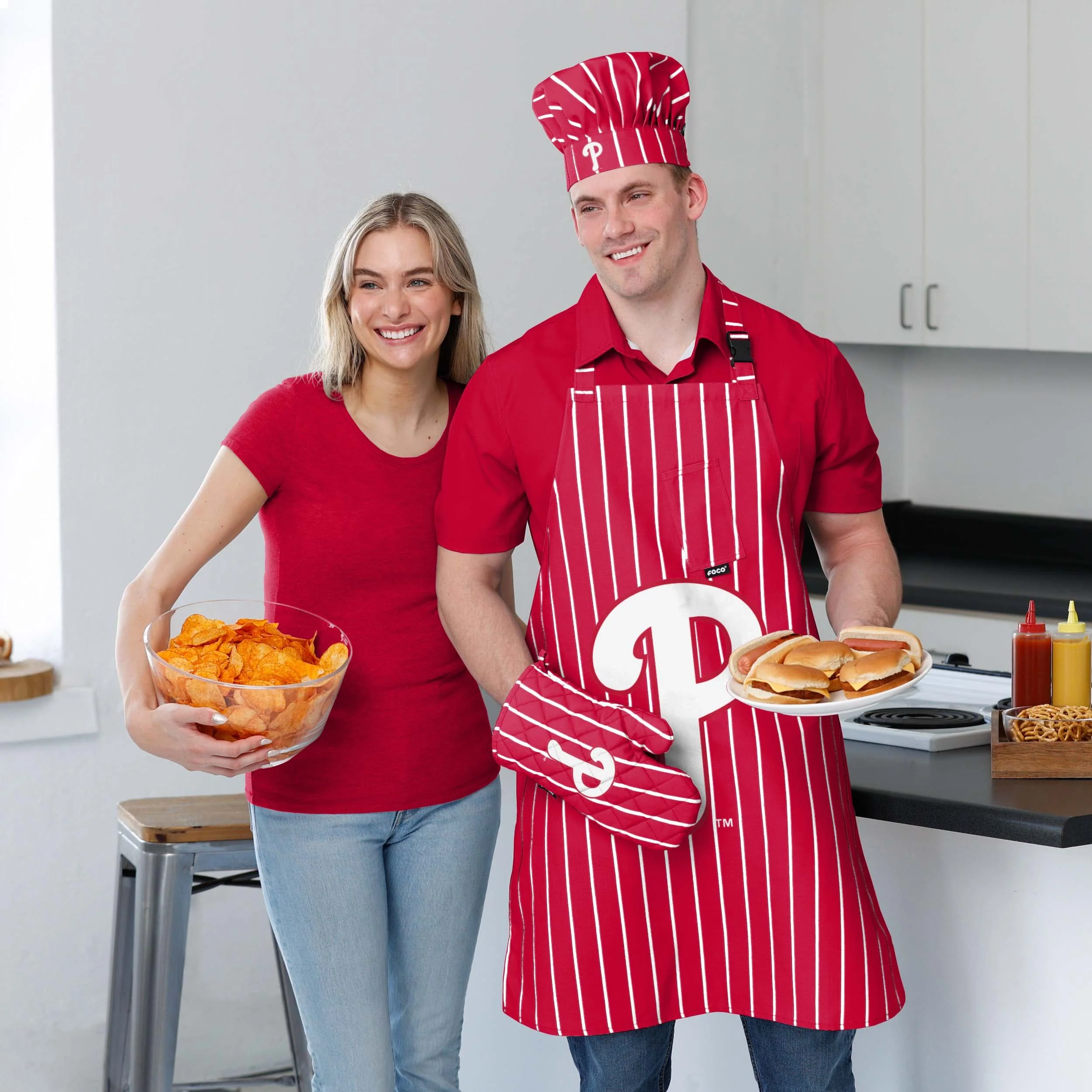 Philadelphia Phillies MLB Pinstripe Chef Set - Image 5