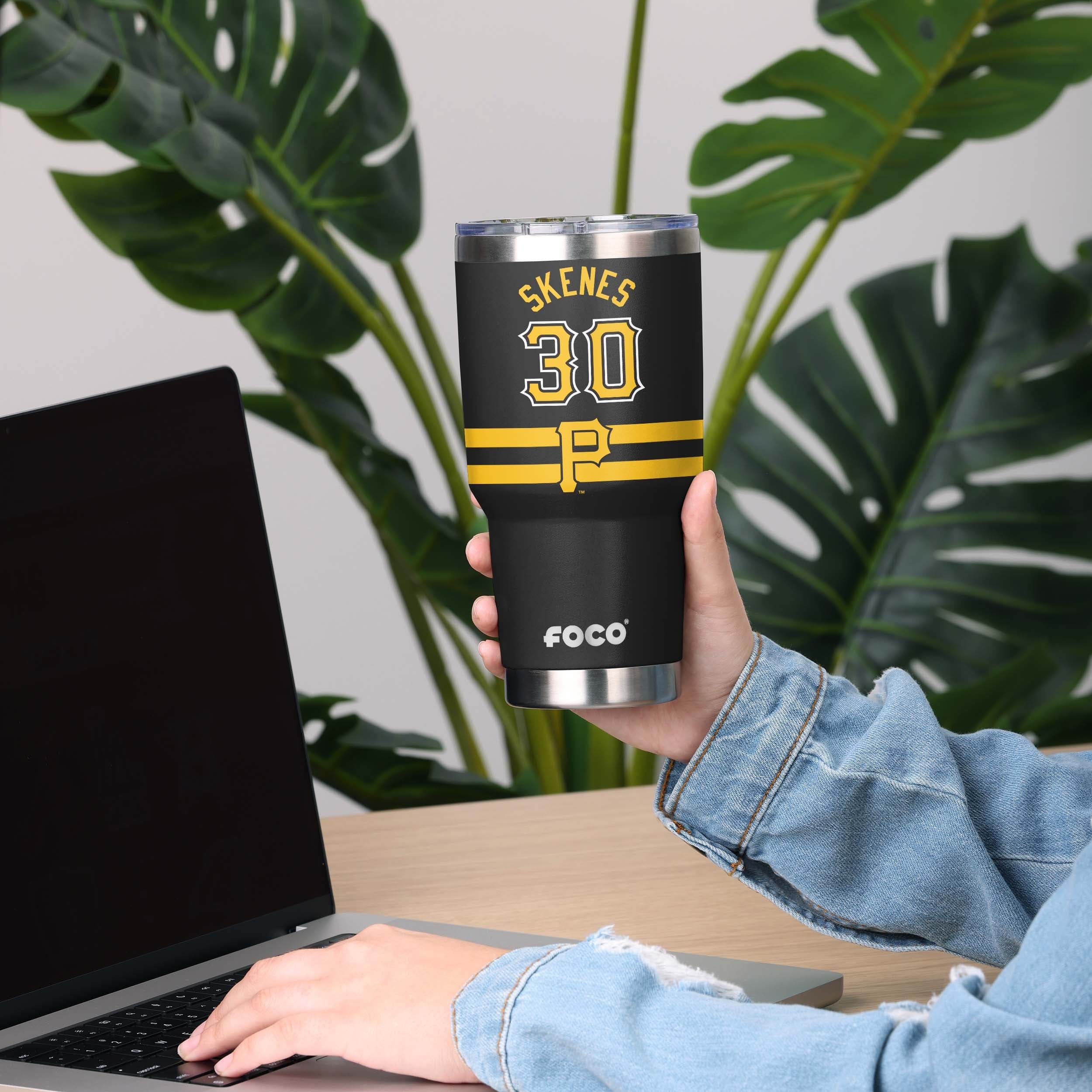 Pittsburgh Pirates MLB Paul Skenes Team Logo 30 oz Player Tumbler - Image 4