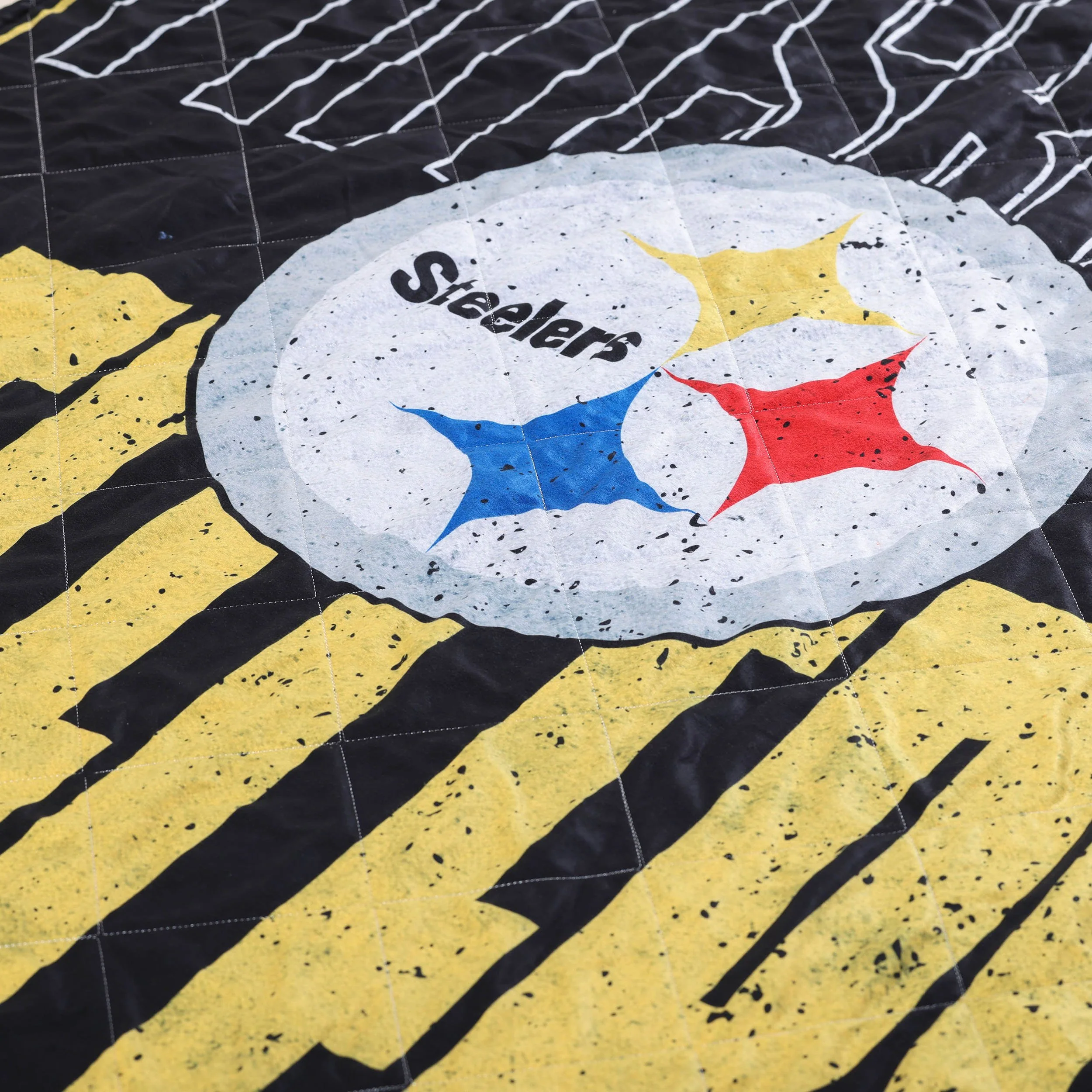 Pittsburgh Steelers NFL Big Game Sherpa Lined Throw Blanket - Image 5