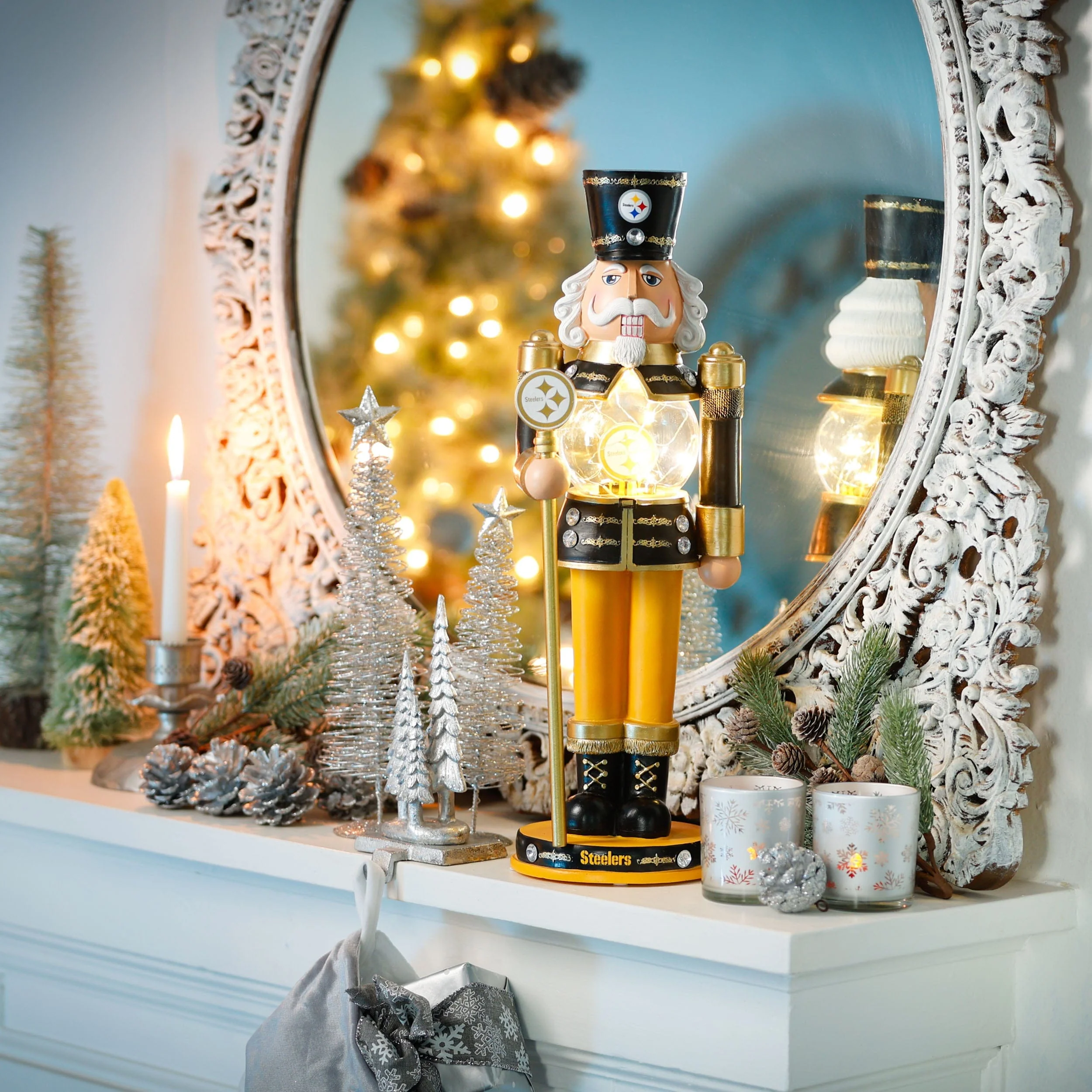 Pittsburgh Steelers NFL Light Up Nutcracker - Image 2