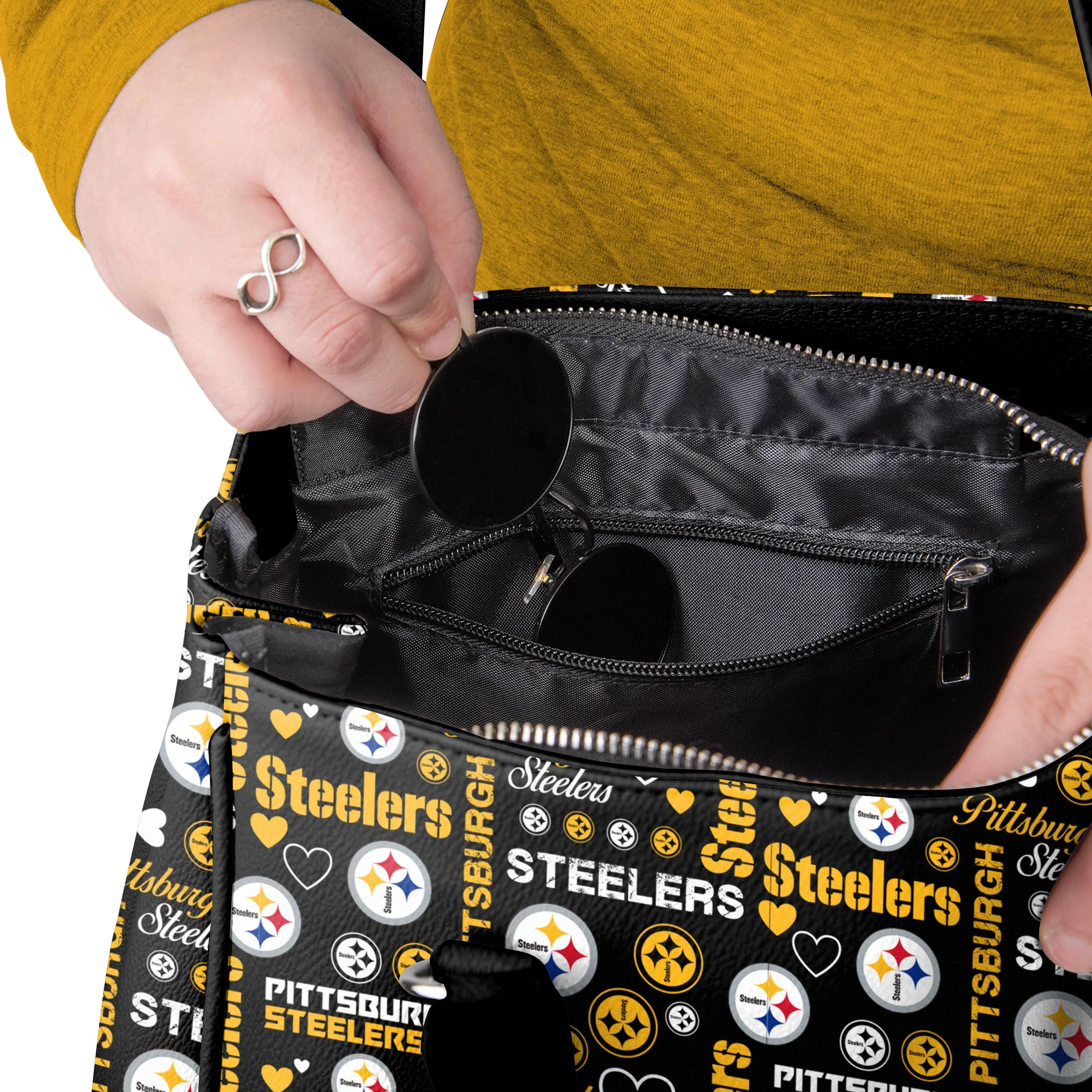 Pittsburgh Steelers NFL Logo Love Purse - Image 3
