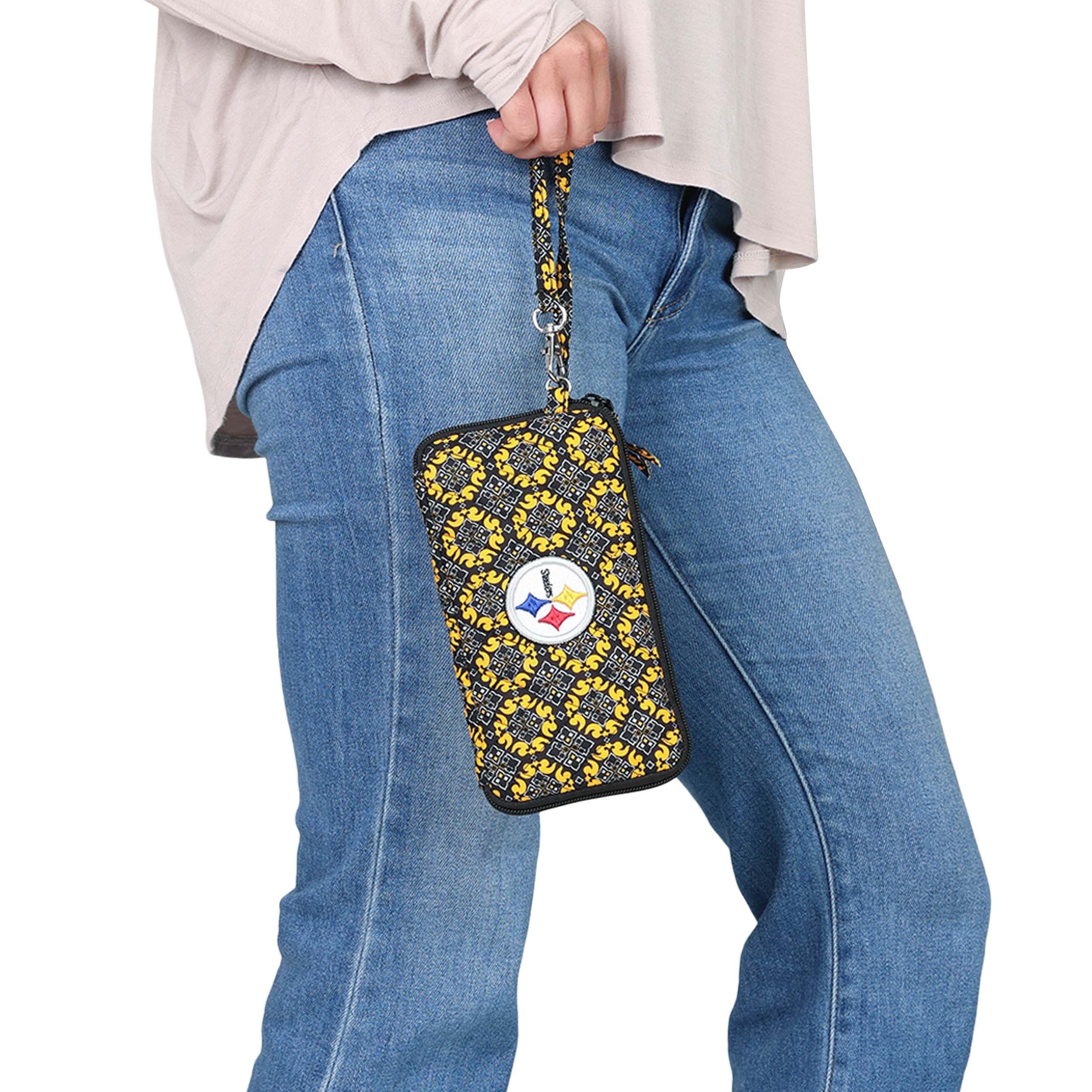 Pittsburgh Steelers NFL Quilted Printed Wristlet - Image 2