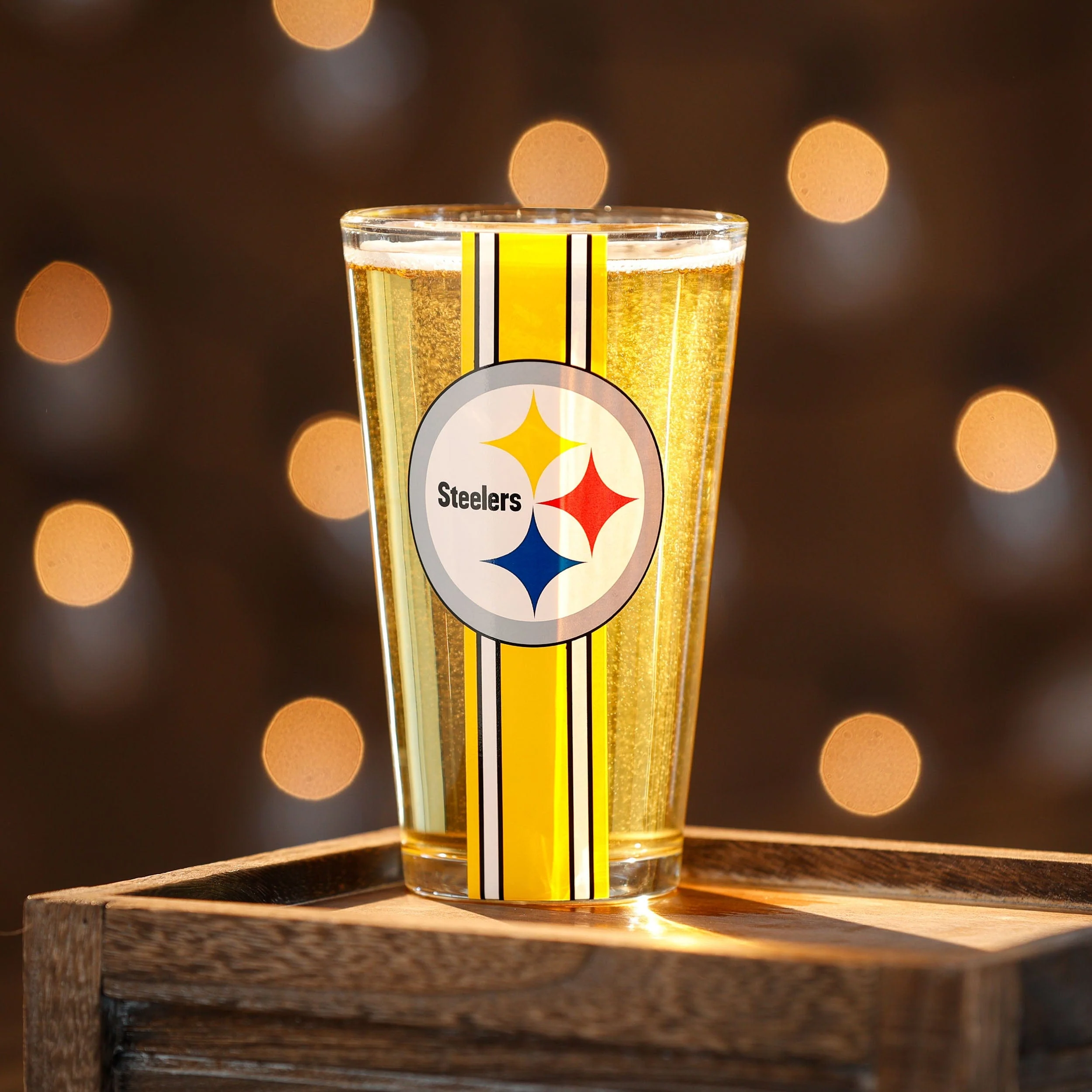 Pittsburgh Steelers NFL Team Stripe Pint Glass - Image 2