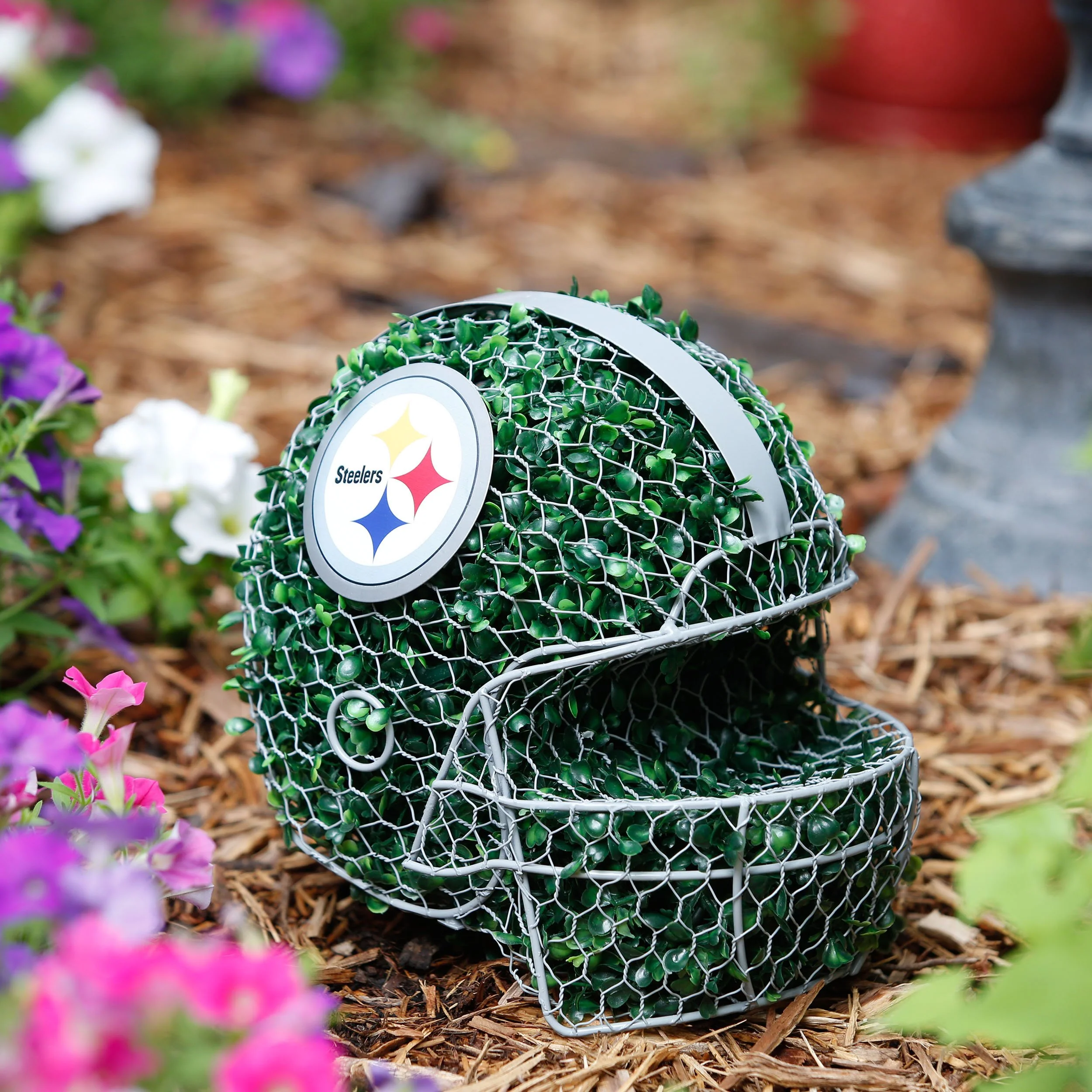 Pittsburgh Steelers NFL Topiary Figure - Image 2