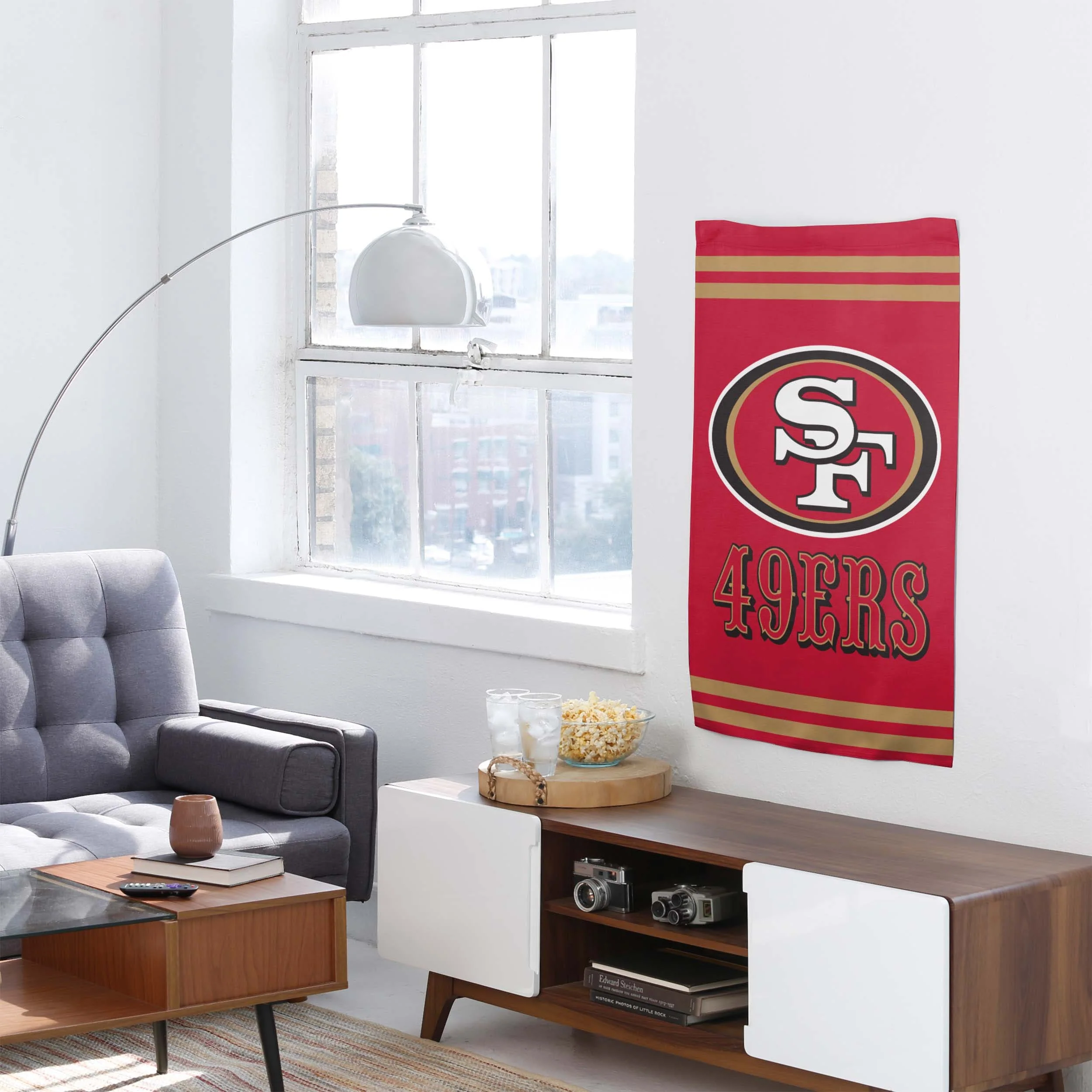 San Francisco 49ers NFL Big Logo Vertical Flag - Image 4