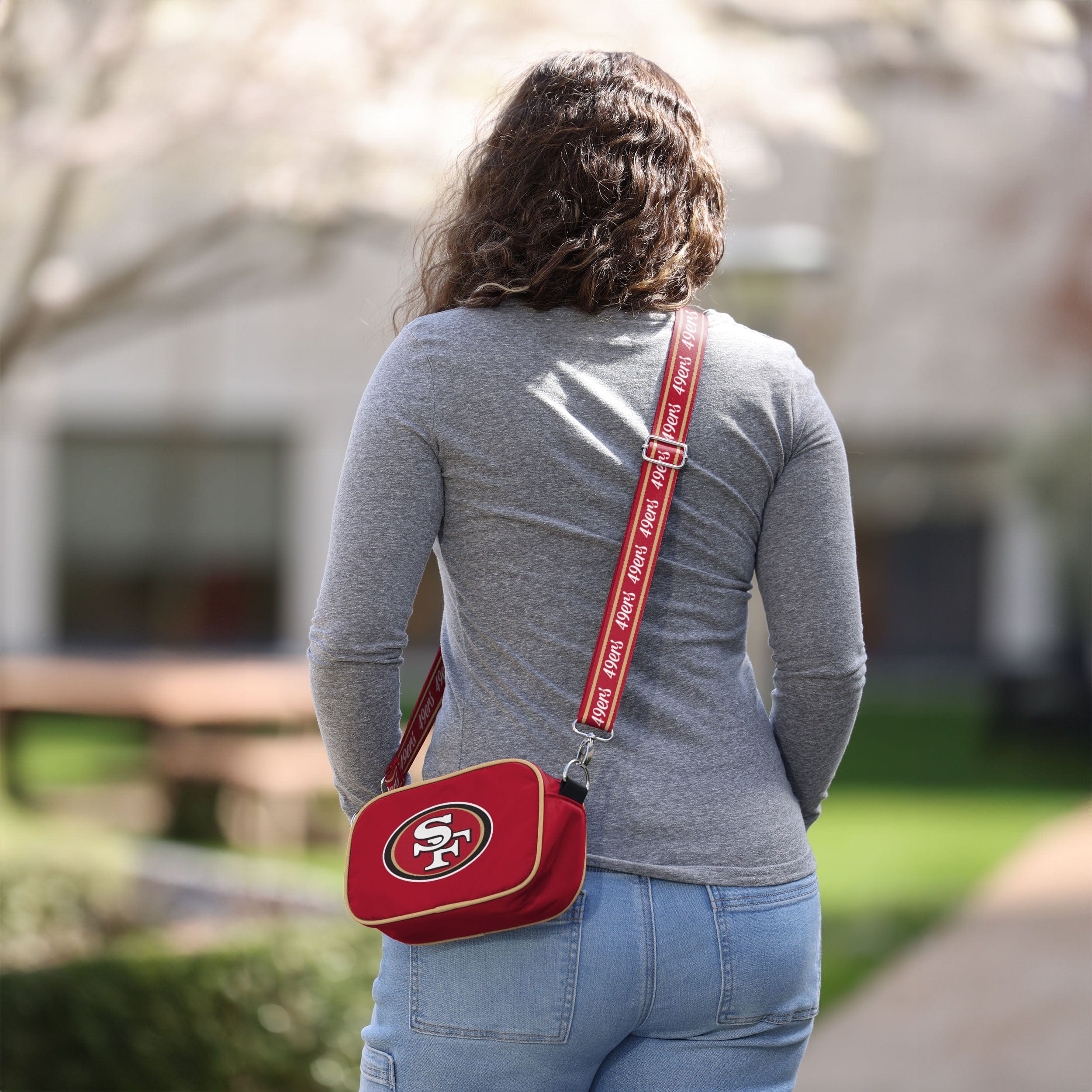 San Francisco 49ers NFL Team Logo Crossbody Bag - Image 3