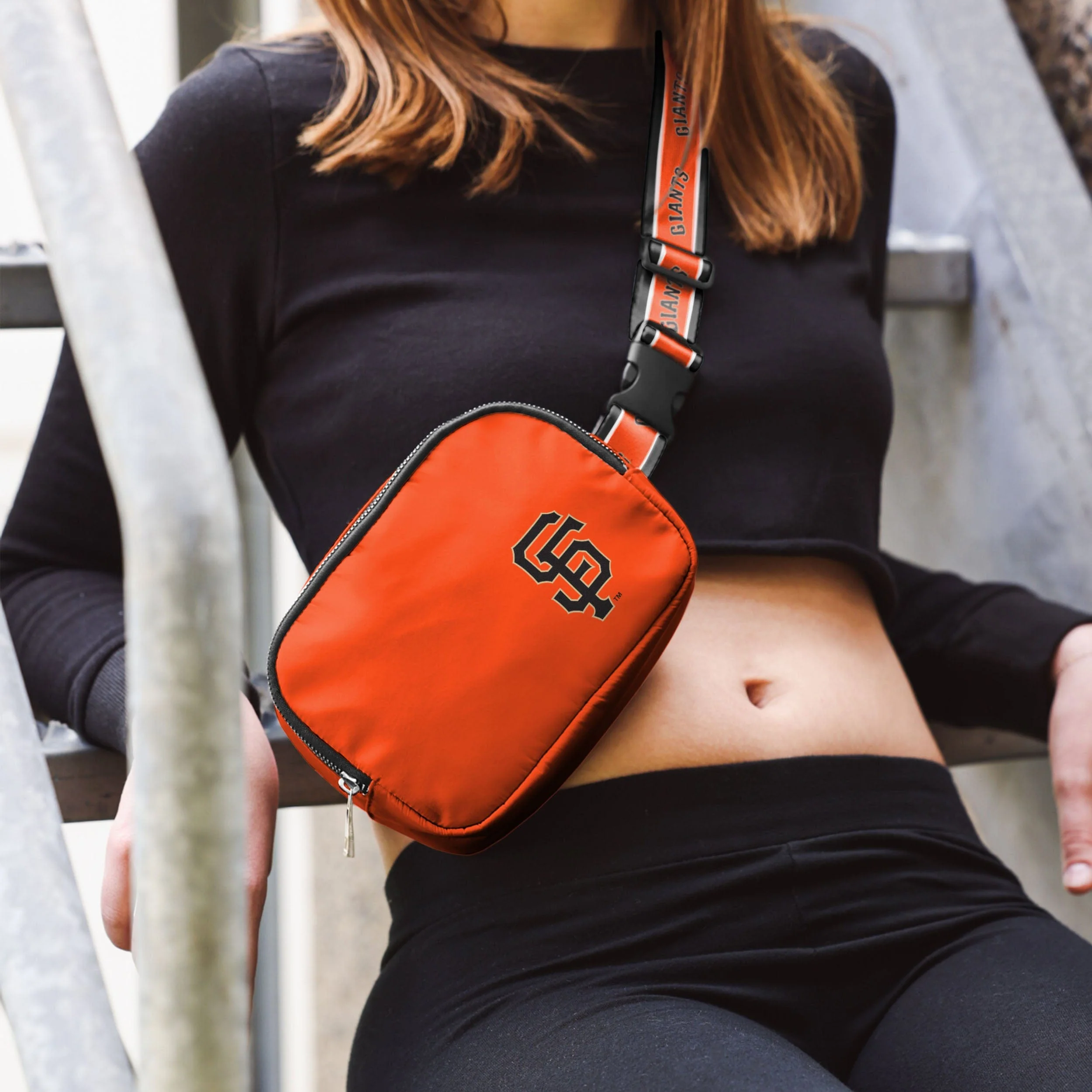 San Francisco Giants MLB Team Wordmark Crossbody Belt Bag - Image 3