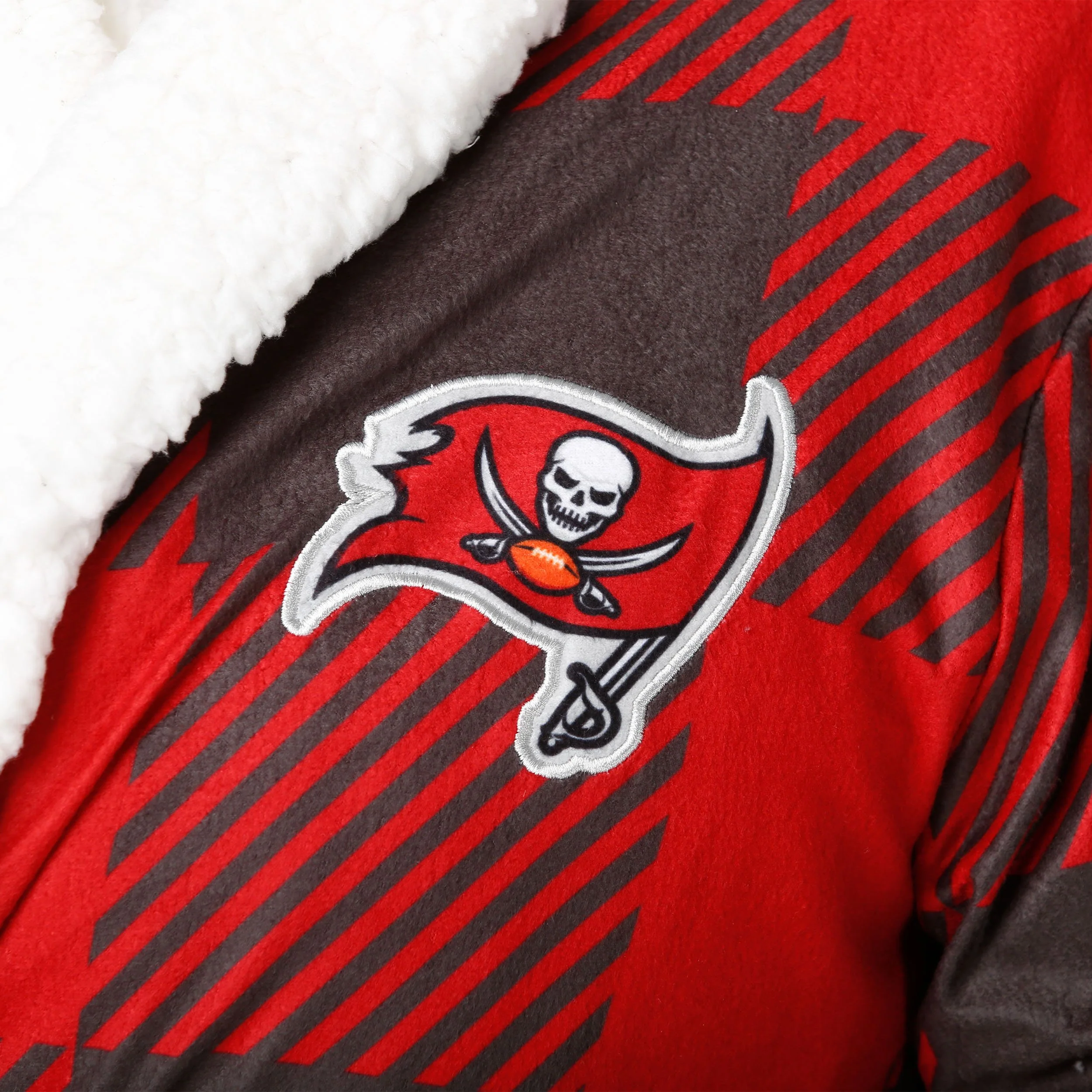 Tampa Bay Buccaneers NFL Lounge Life Reversible Robe - Image 2