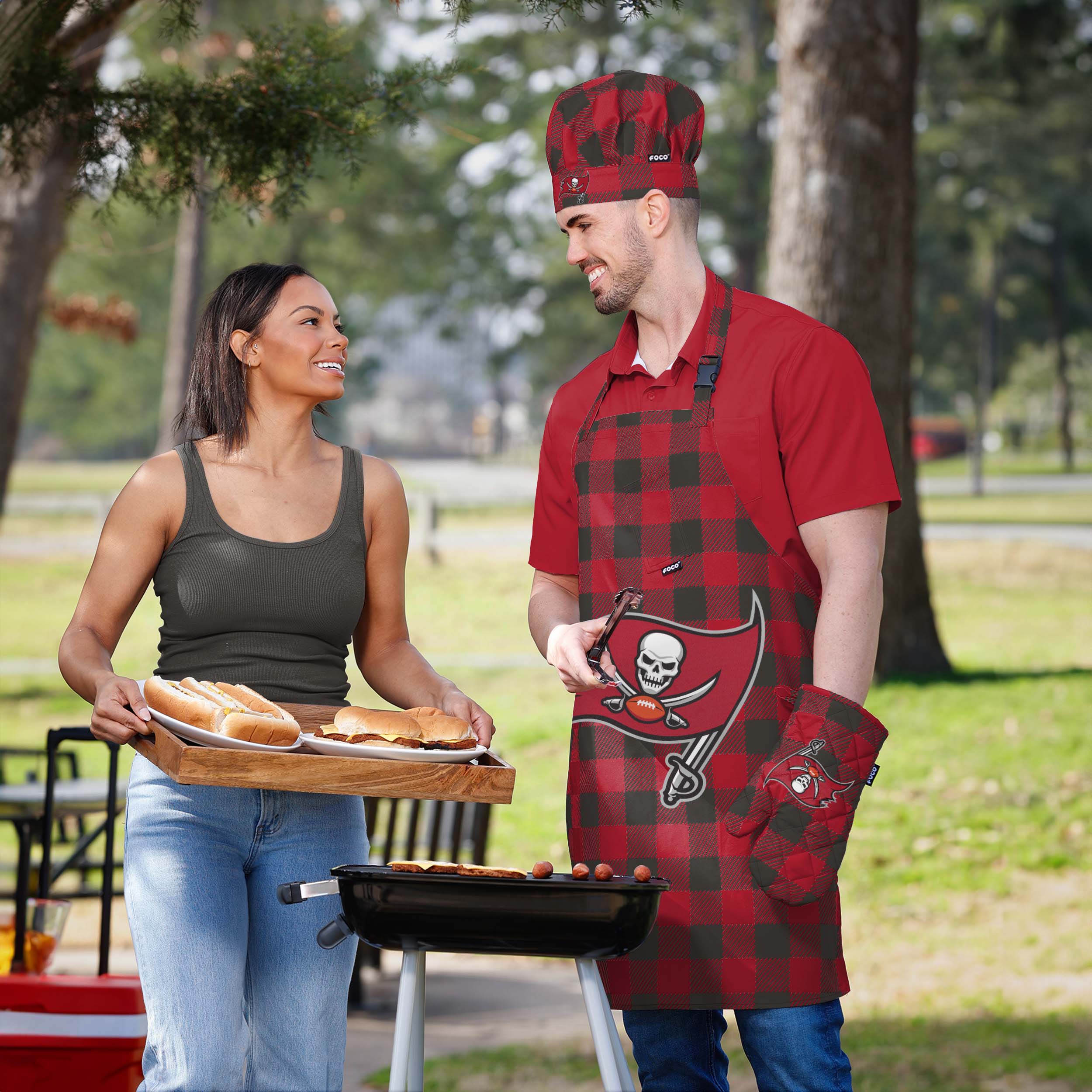 Tampa Bay Buccaneers NFL Plaid Chef Set - Image 5