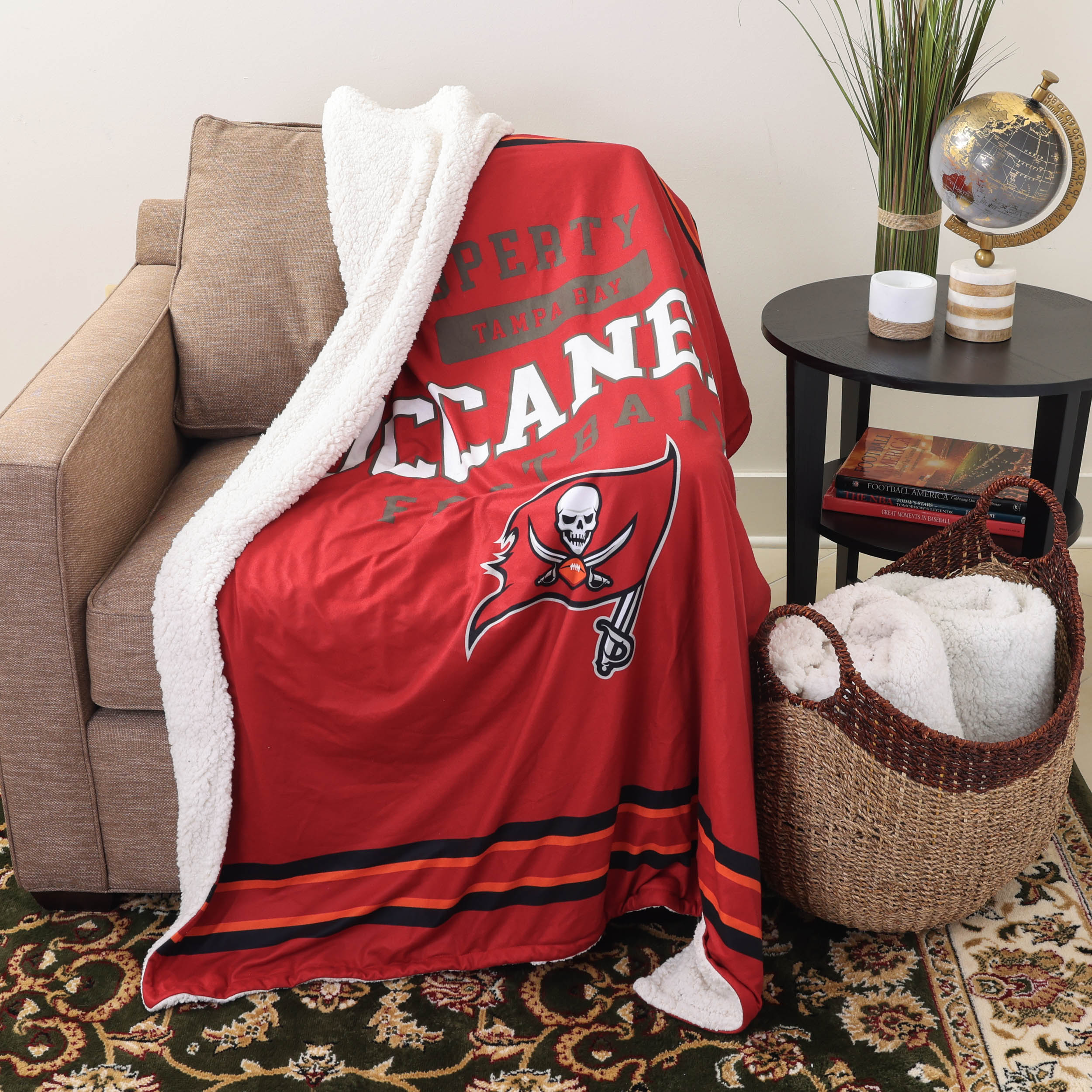 Tampa Bay Buccaneers NFL Team Property Sherpa Plush Throw Blanket - Image 2
