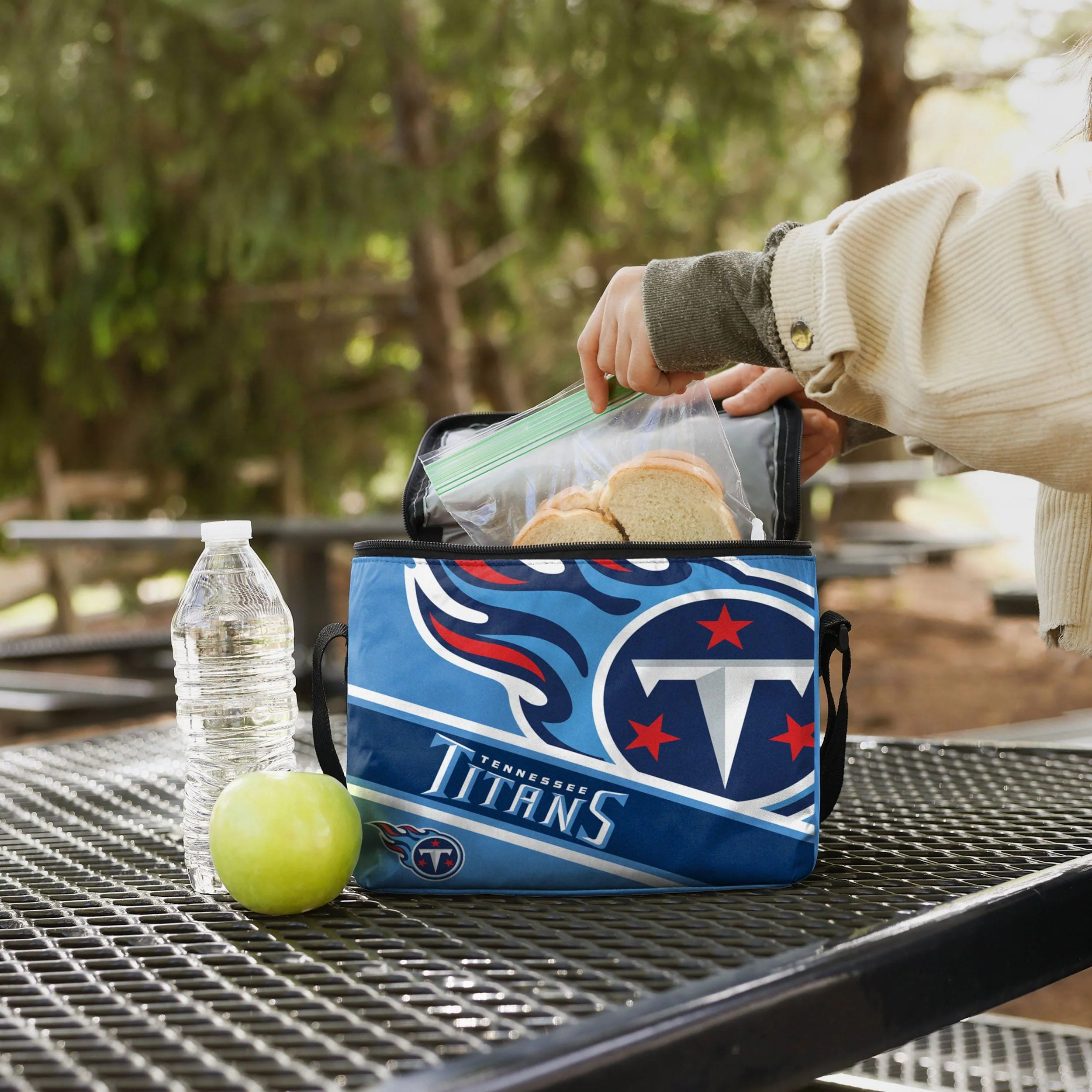 Tennessee Titans NFL Big Logo Stripe 6 Pack Cooler - Image 3