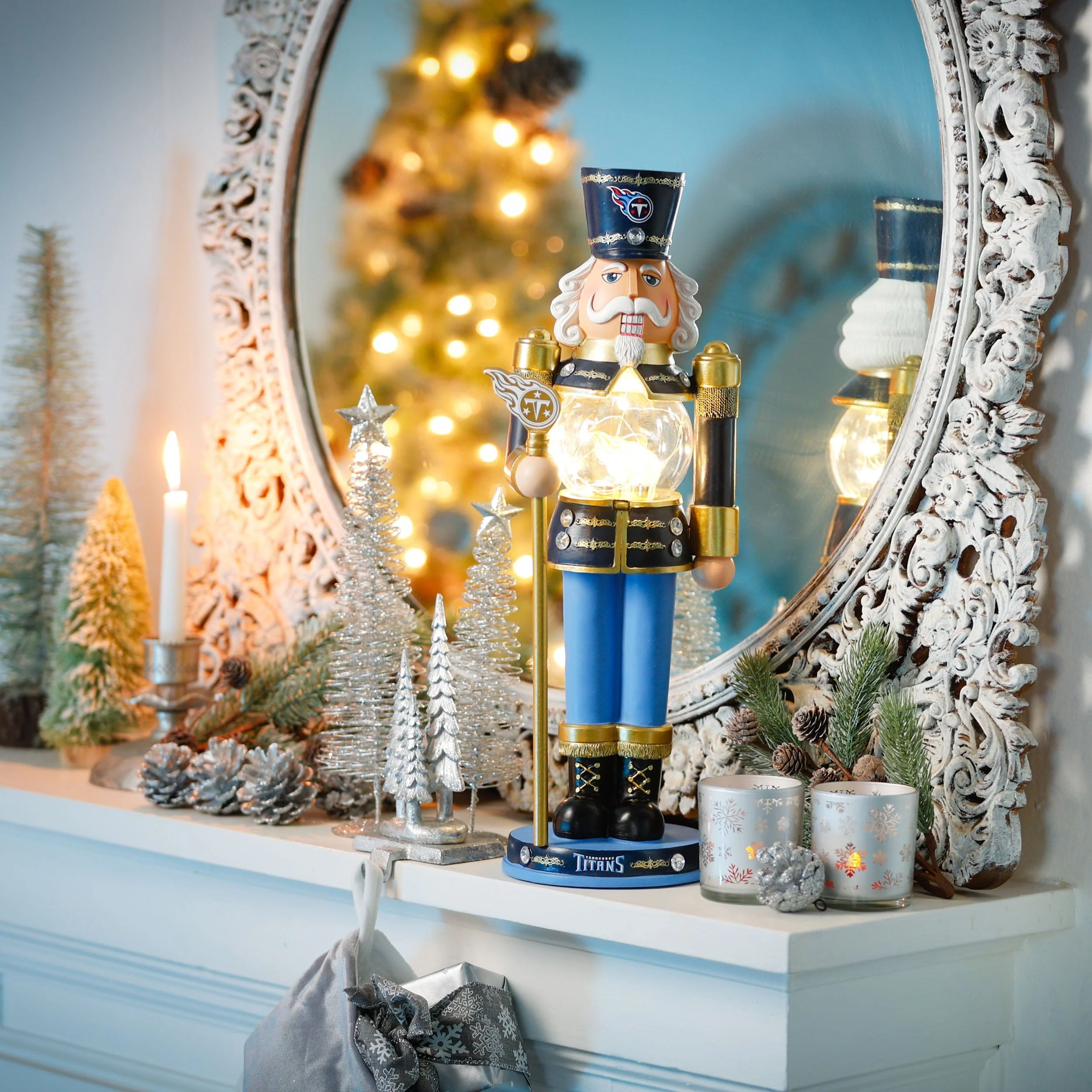 Tennessee Titans NFL Light Up Nutcracker - Image 2