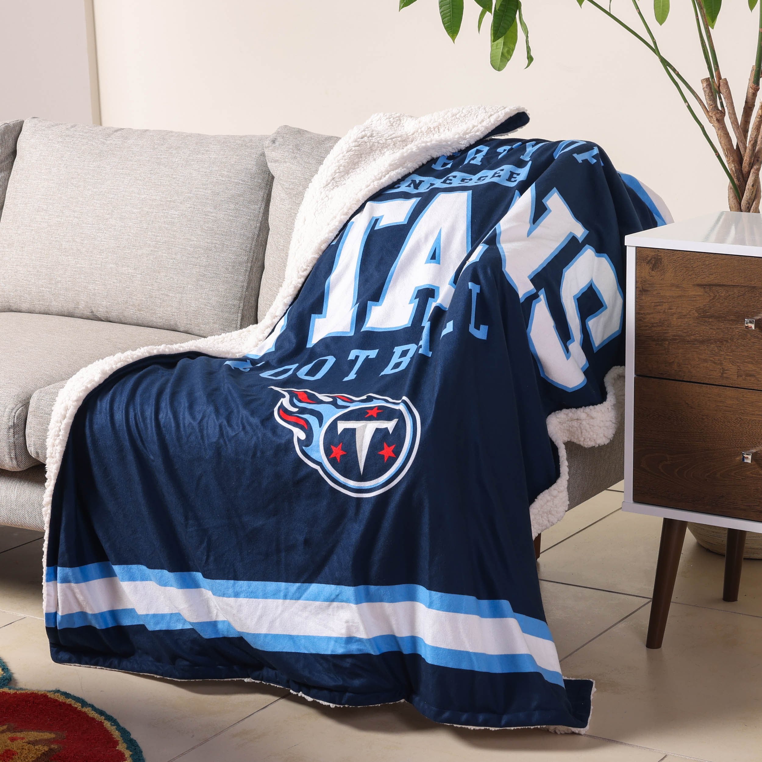 Tennessee Titans NFL Team Property Sherpa Plush Throw Blanket - Image 2