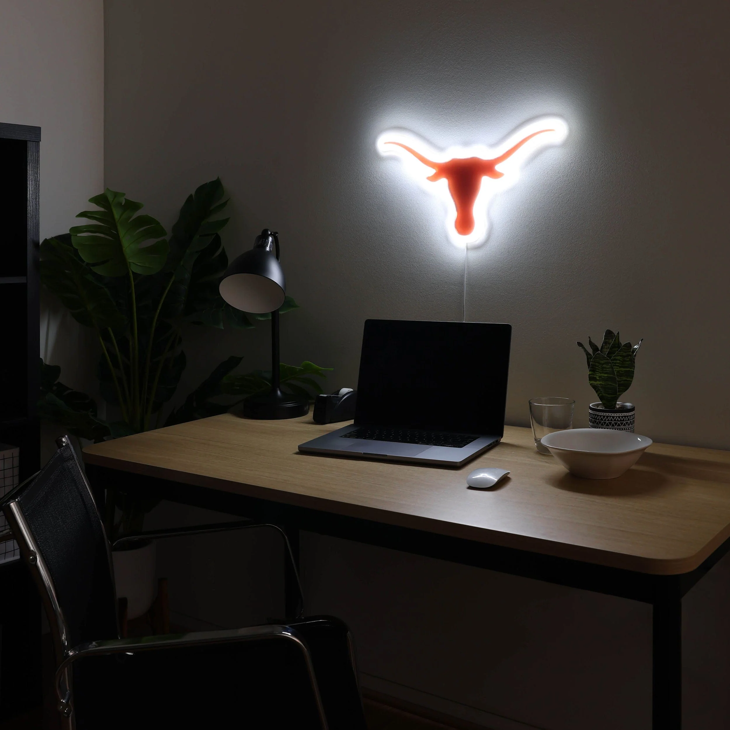 Texas Longhorns NCAA LED Neon Light Up Team Logo Sign - Image 3